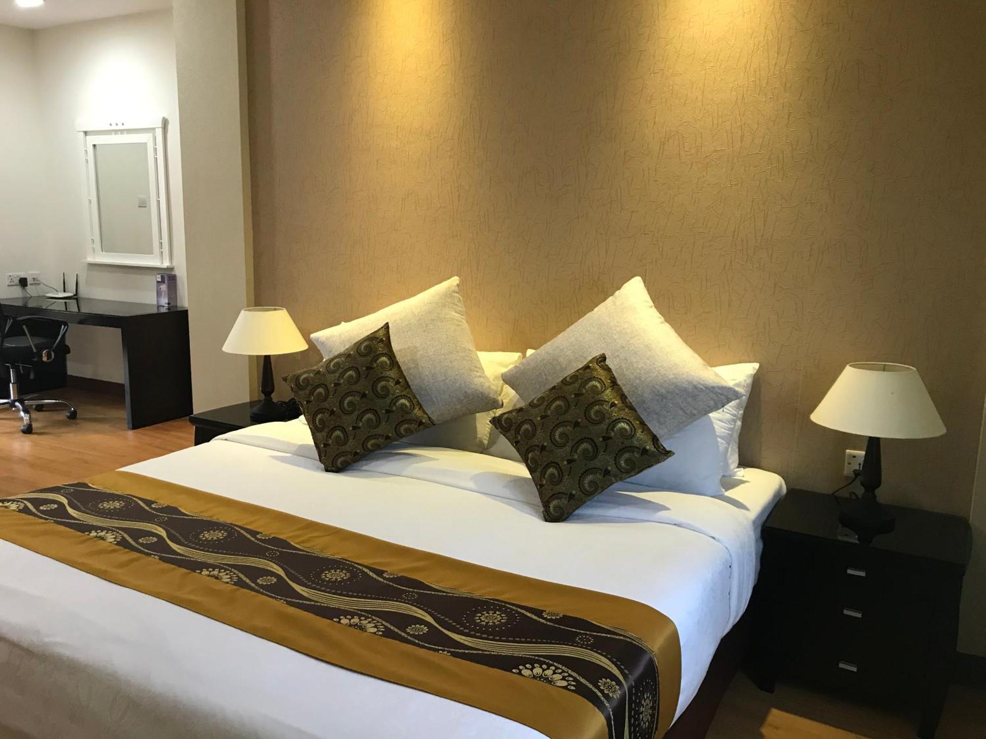 Rimbun Suites & Residences Bandar Seri Begawan Exterior foto